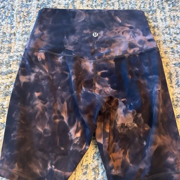 Lululemon Align high rise shorts 8”| size 4| tie dye - Picture 2 of 4